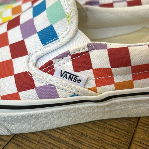 Vans Classic Slip-On Rainbow Checkerboard Skate Shoe Sneakers men 5.5 women’s 7 - Picture 2 of 10
